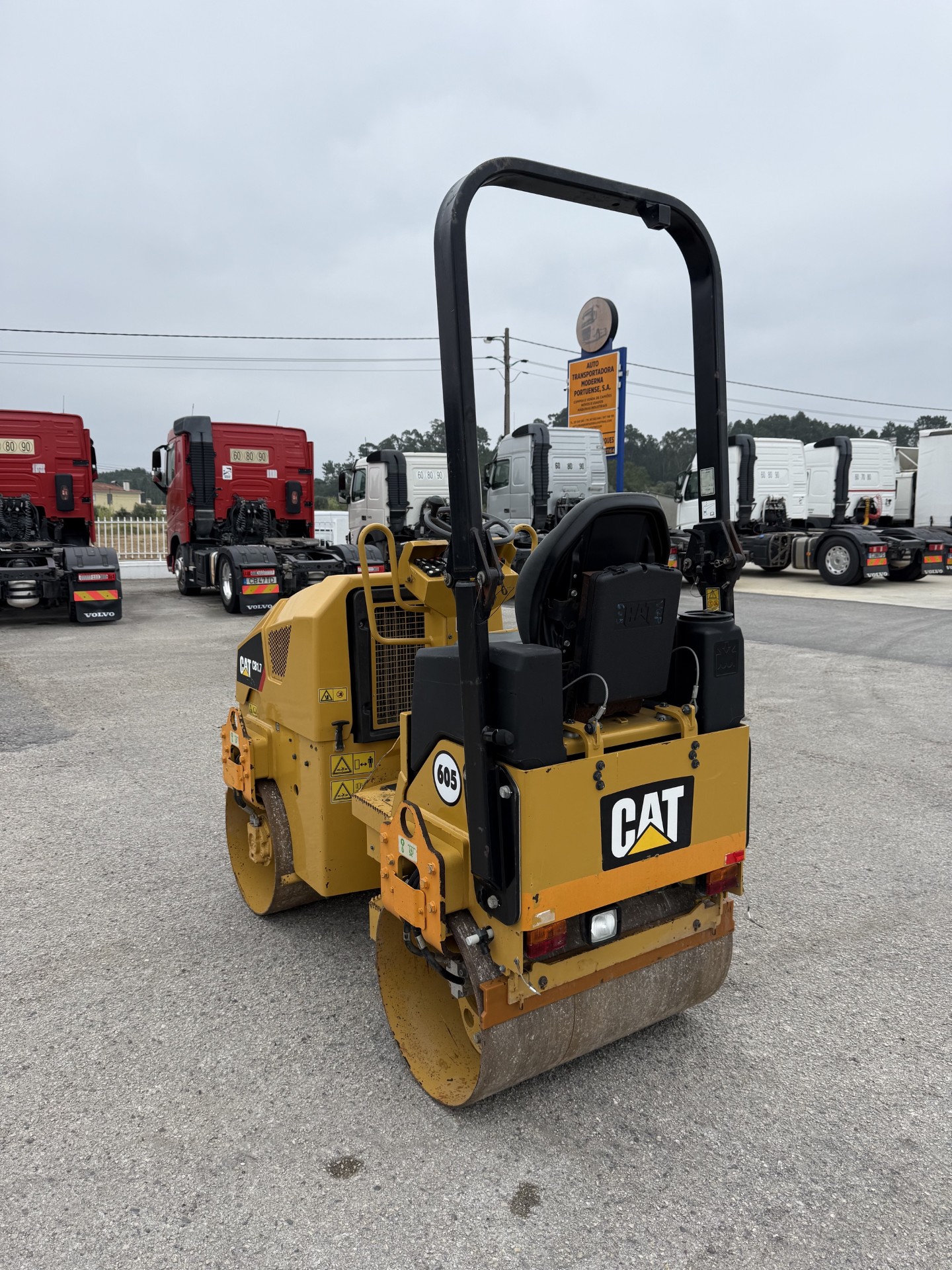 Caterpillar CB17