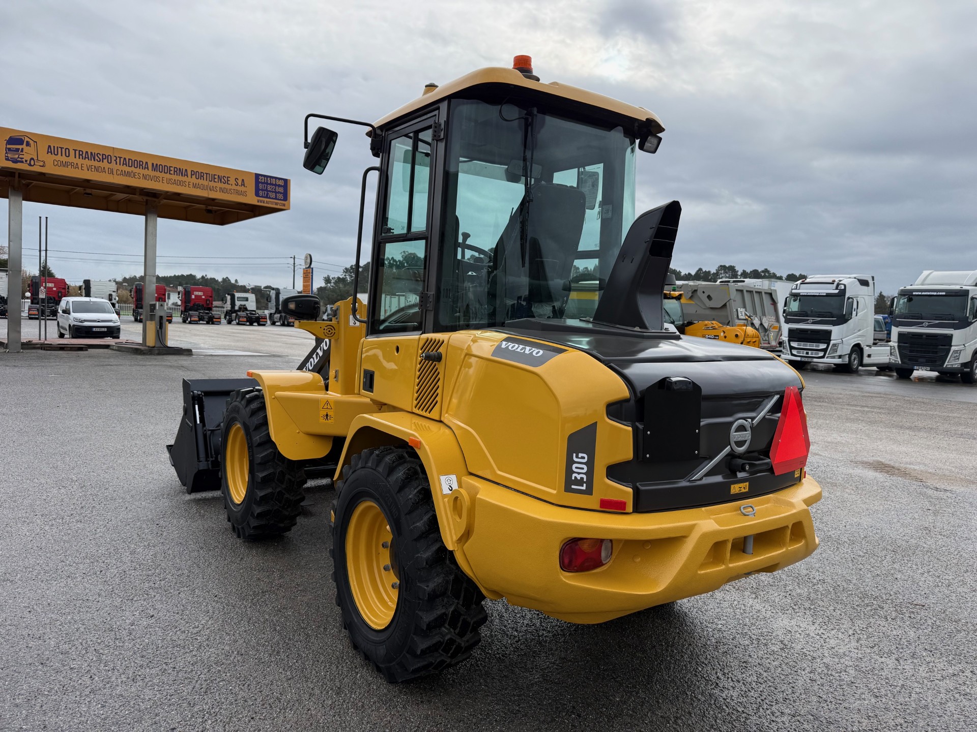 VOLVO L 30
