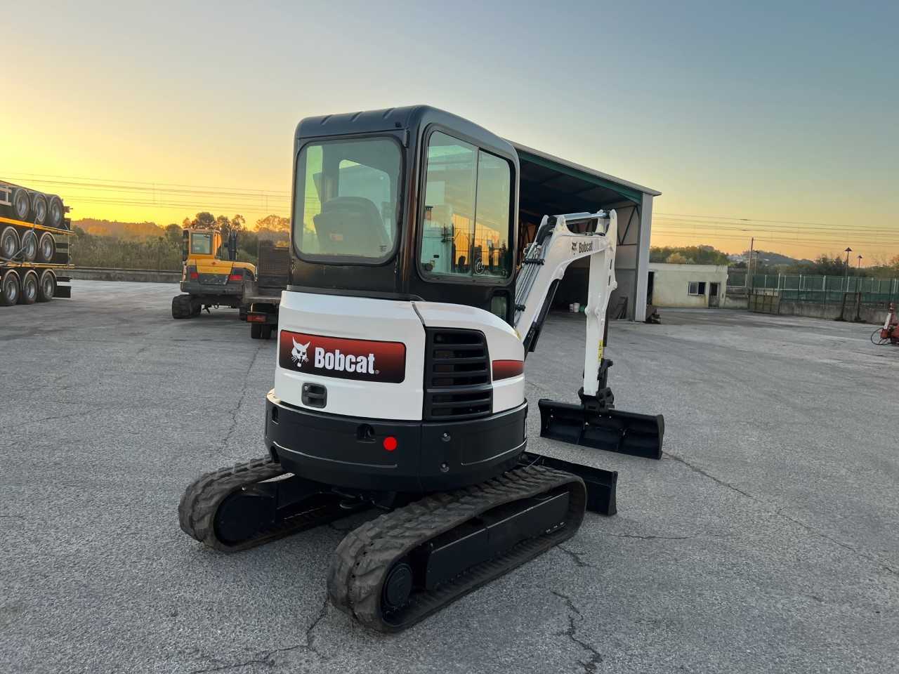 BOBCAT E26