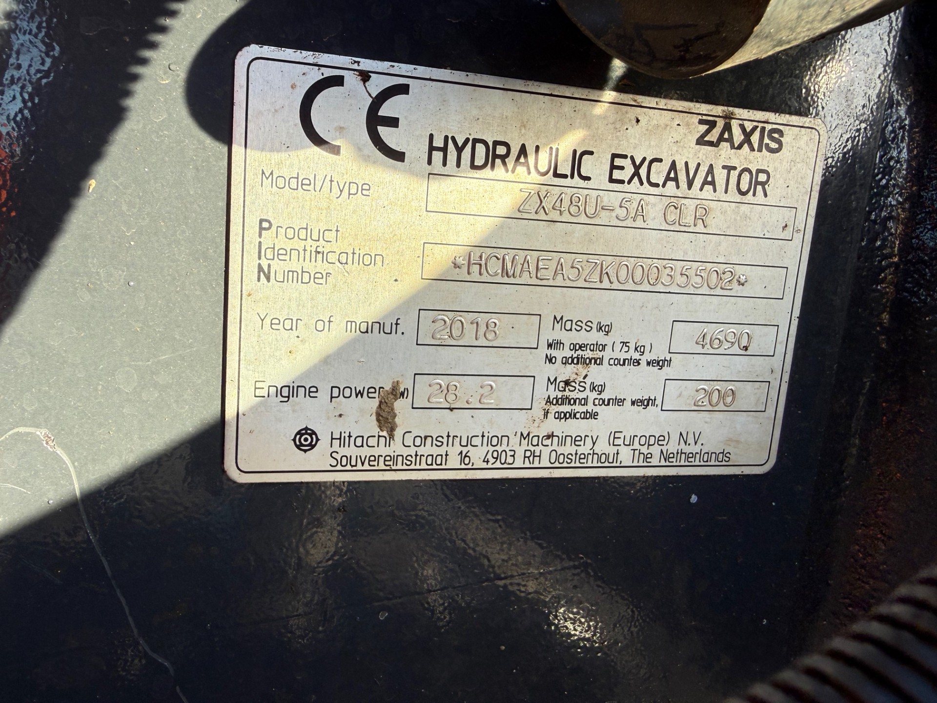 HITACHI ZX48U3