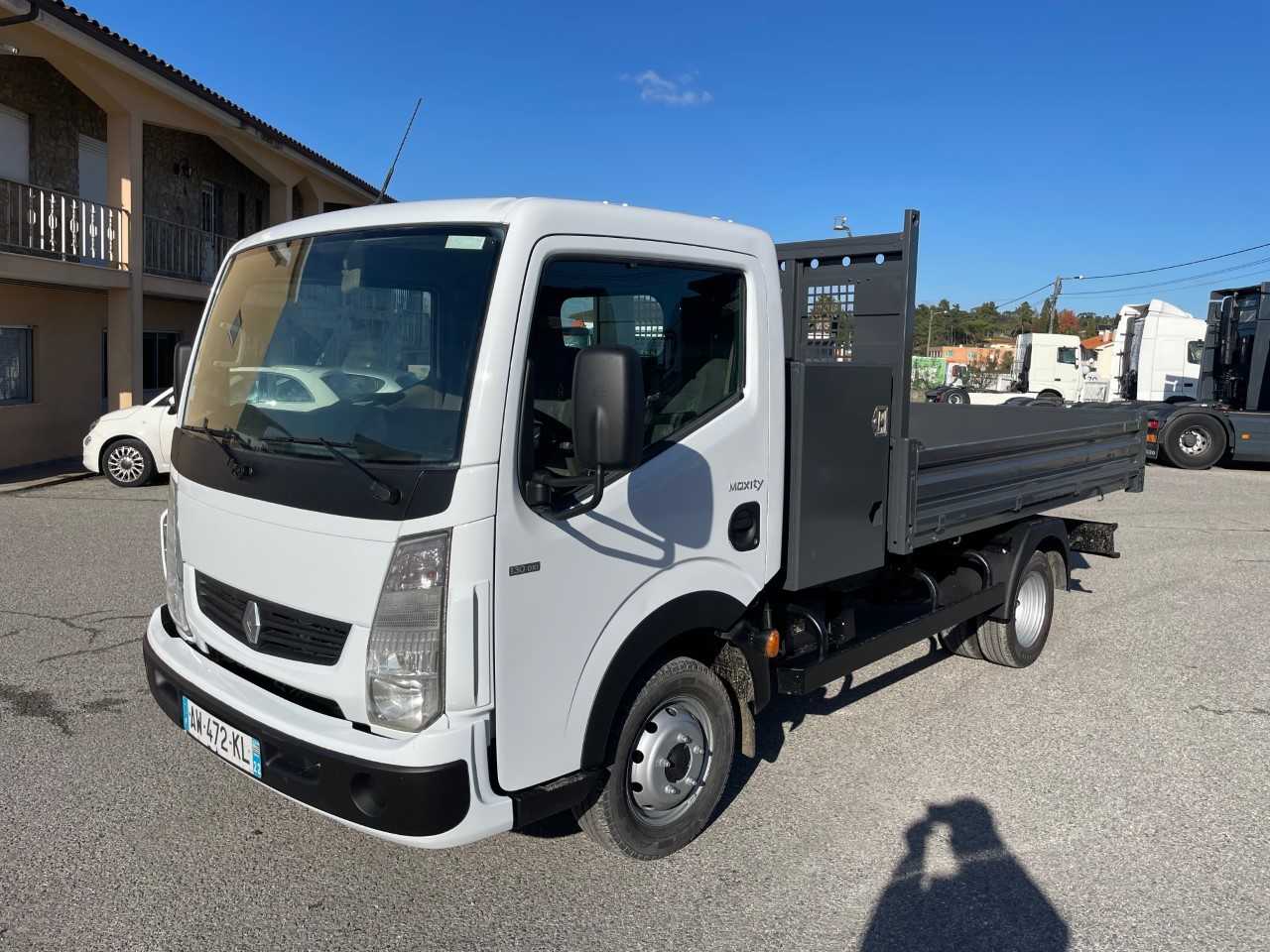 Renault Maxity 130 DXI 