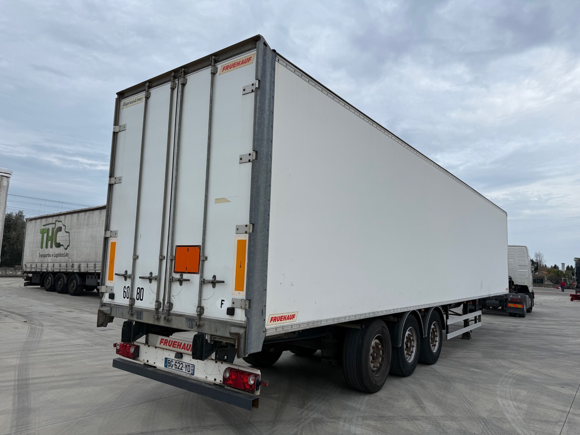 Fruehauf semi-reboque