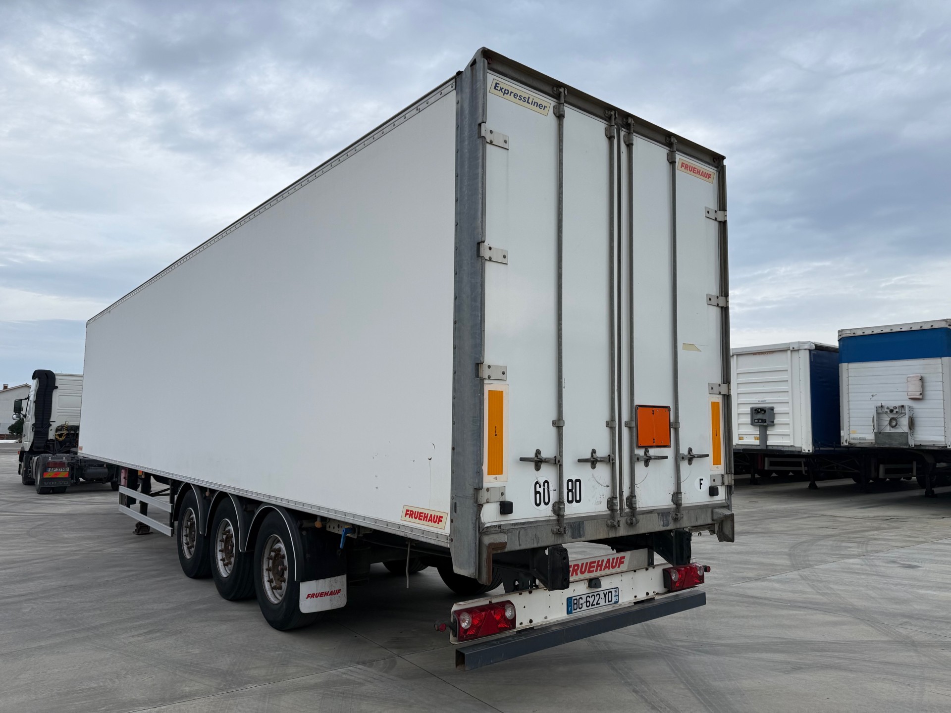 Fruehauf semi-reboque