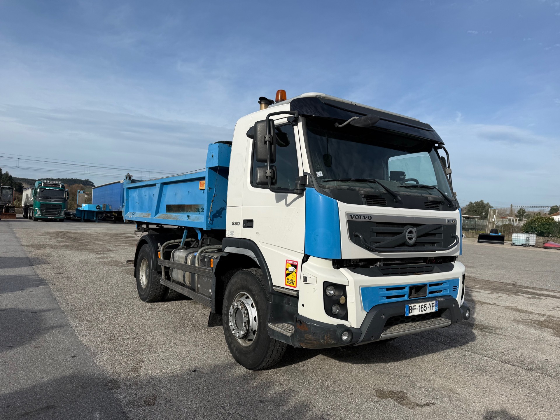 VOLVO FMX 330