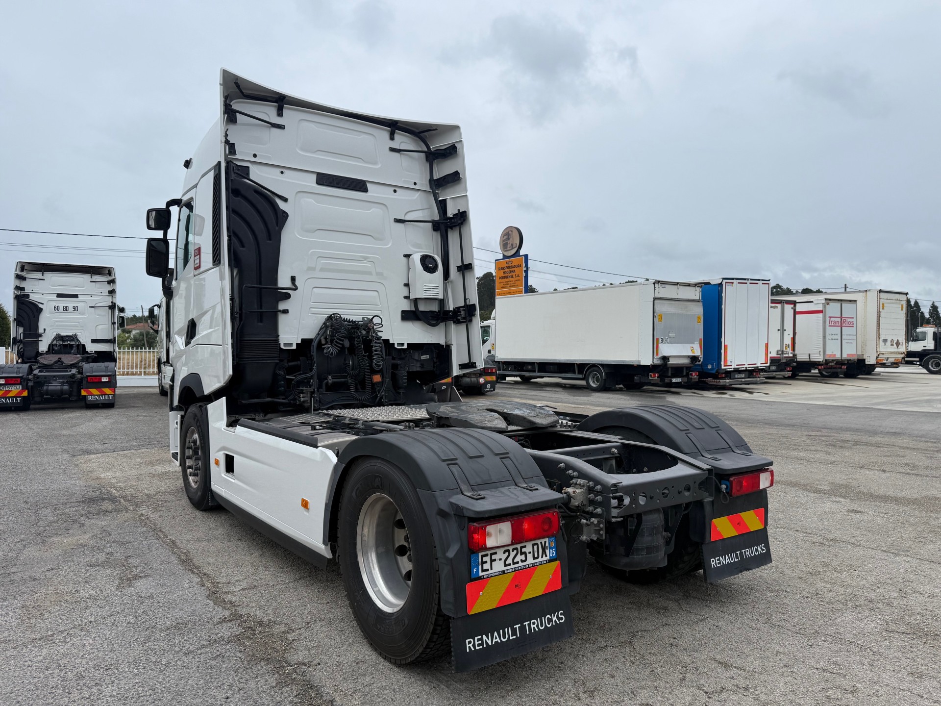 RENAULT GAMME T 520