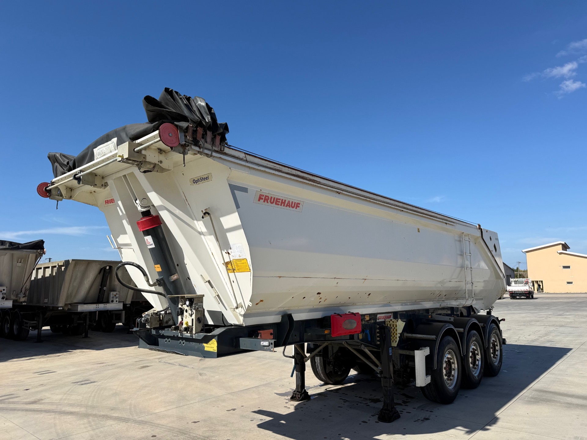 FRUEHAUF 