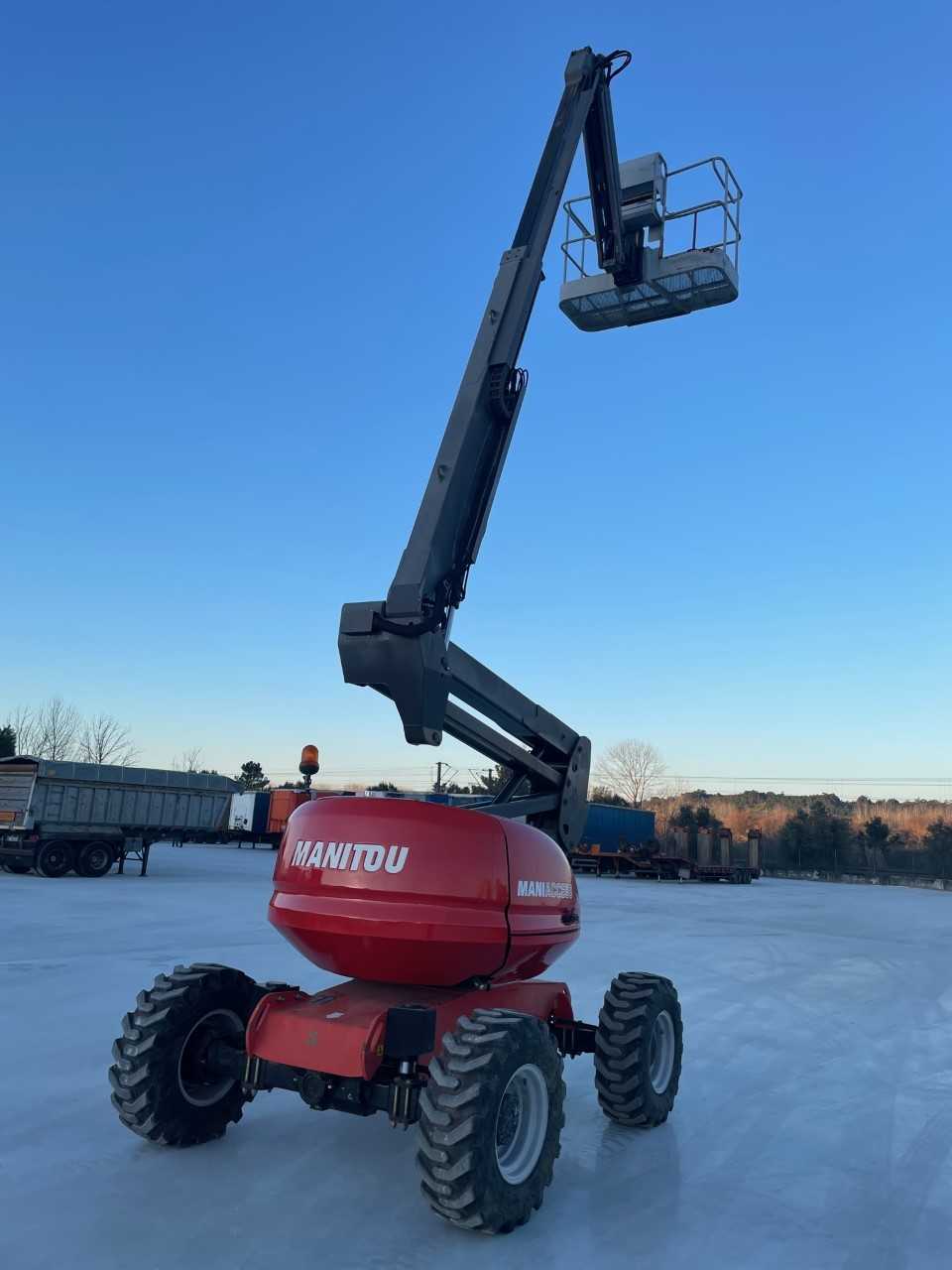 MANITOU	160ATJ